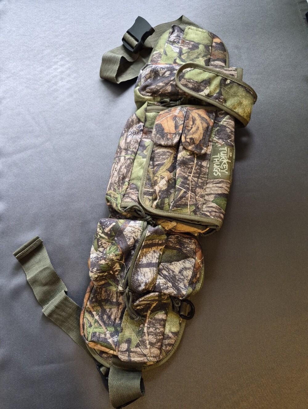Mossy Oak Turkey Thugs Obsession Camoflauge Adjustable  16 Pocket Waist Belt Bag